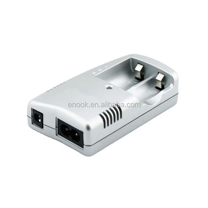 Plástico 18650 Smart Li Ion Cargador de batería Altavoces con energía Color plateado