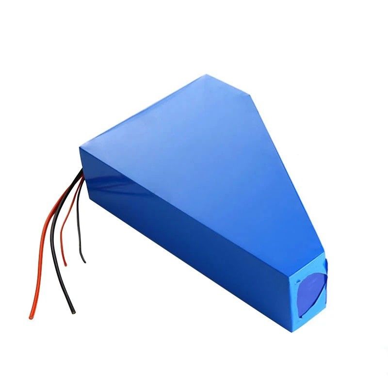 Batería de bicicletas triangulares de 72 V personalizable 3000W 3500W 72V 20Ah Batería de bicicletas eléctricas con 18650 células